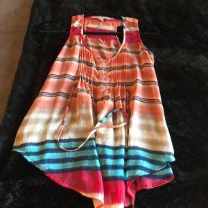 Tank top with tie in the back